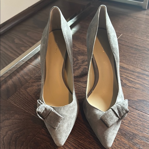 Ann Taylor | Elegant Gray Women's Heels - Picture 4 of 4